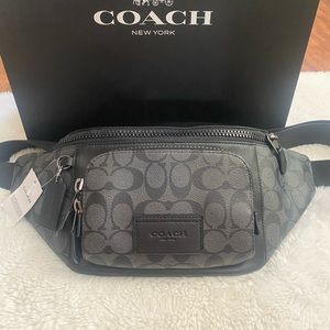 Oversized Coach belt bag Fanny pack